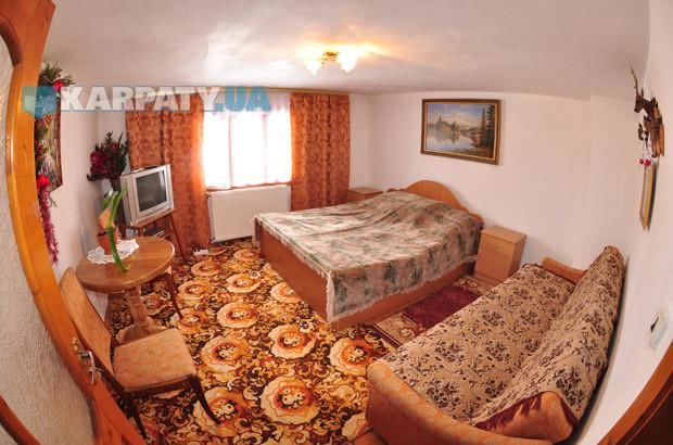 Лоджи Guest House Pid Lypamy Микуличин