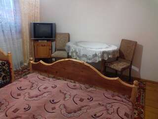 Лоджи Guest House Pid Lypamy Микуличин Дом с 4 спальнями-17