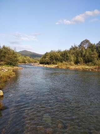 Лоджи Guest House Pid Lypamy Микуличин Дом с 4 спальнями-23
