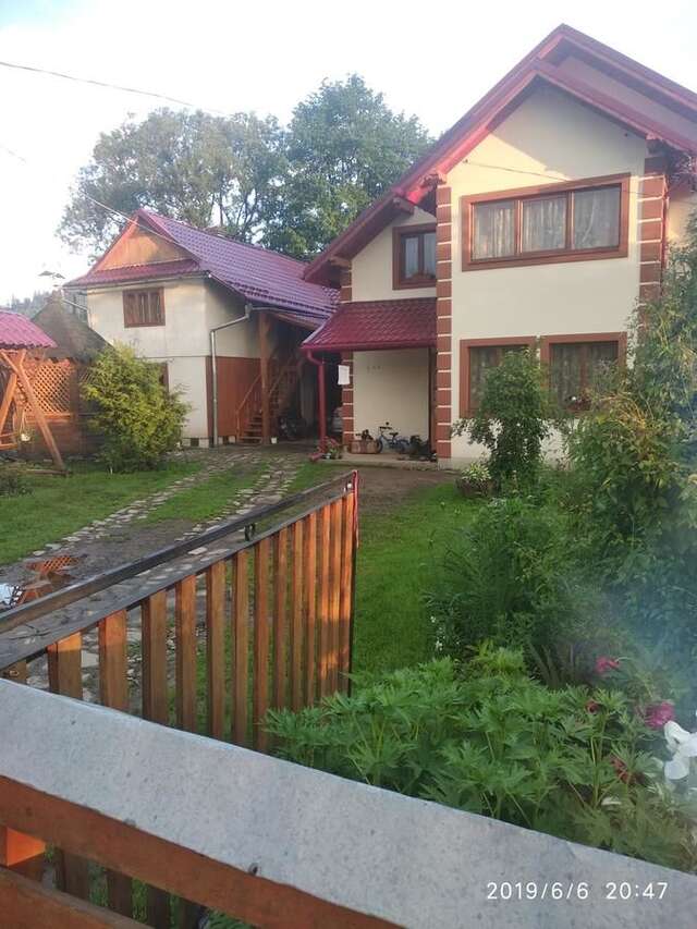 Лоджи Guest House Pid Lypamy Микуличин-4